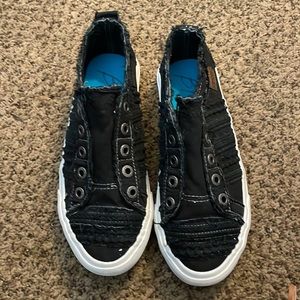Black Blowfish slip ons
